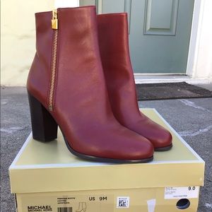 Michael Kors Frenchie Bootie, Brandy , size 9